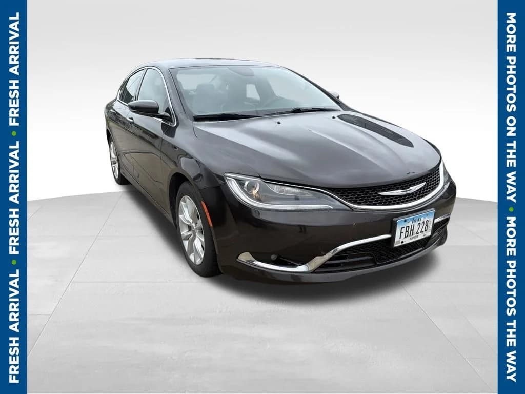 2015 Chrysler 200 C — photo 1 of 6
