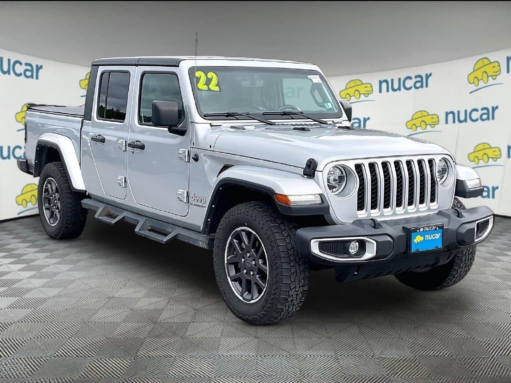2022 Jeep Gladiator Overland — photo 1 of 35