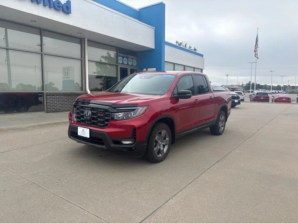 2025 Honda Ridgeline TrailSport — photo 1 of 44