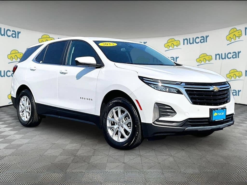 2023 Chevrolet Equinox LT — photo 1 of 36