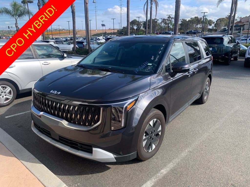 2026 Kia Carnival Hybrid LXS — photo 1 of 11