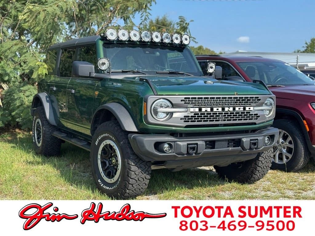 2023 Ford Bronco Badlands — photo 1 of 4