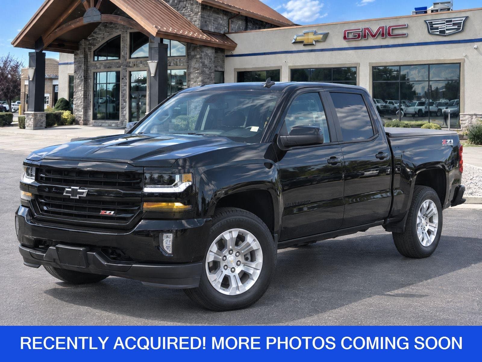 2018 Chevrolet Silverado 1500 LT — photo 1 of 8
