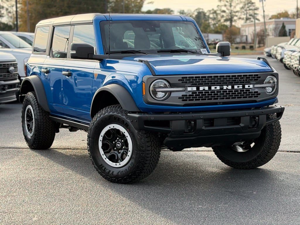 2025 Ford Bronco Badlands — photo 1 of 41