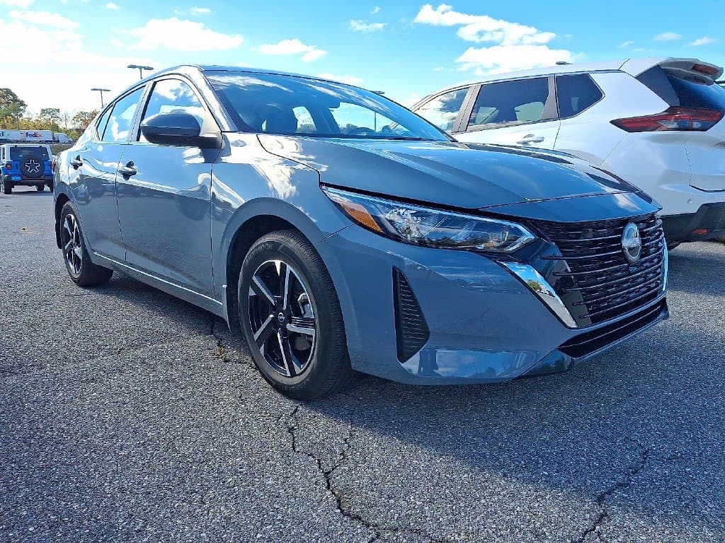 2025 Nissan Sentra SV — photo 1 of 20