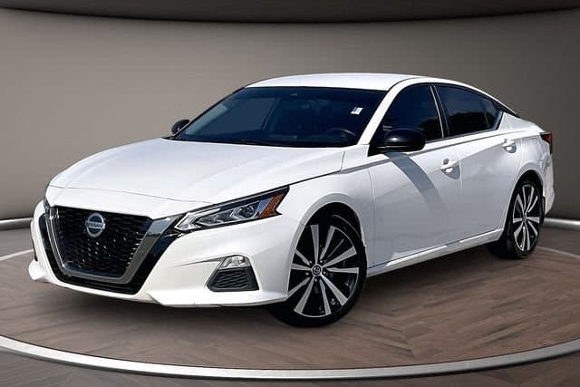 2021 Nissan Altima 2.5 SR — photo 1 of 32