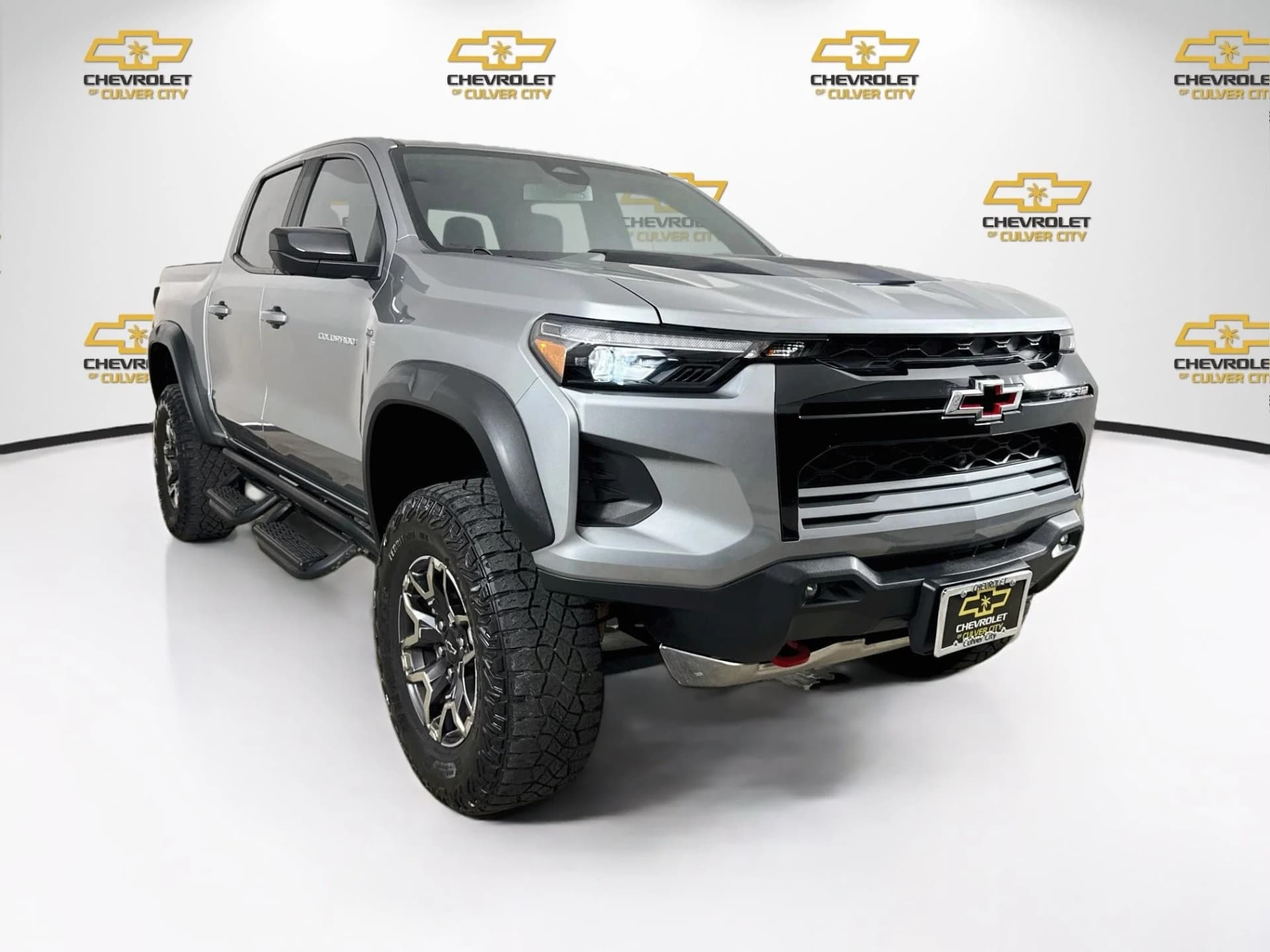 2024 Chevrolet Colorado ZR2 — photo 1 of 34