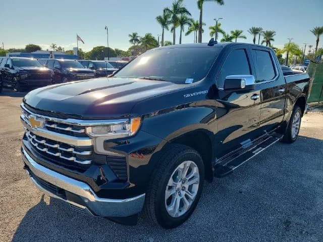 2023 Chevrolet Silverado 1500 LTZ — photo 1 of 4