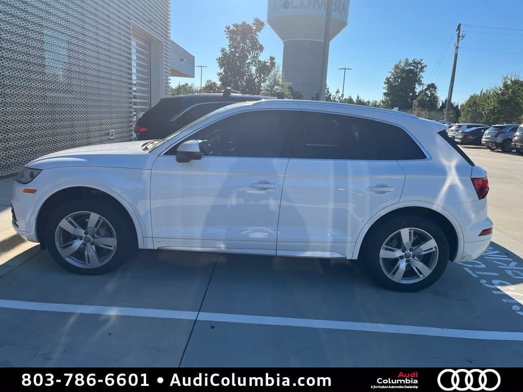 2019 Audi Q5 Premium Plus — photo 1 of 2