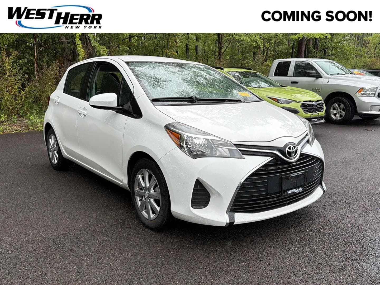 2017 Toyota Yaris LE — photo 1 of 21