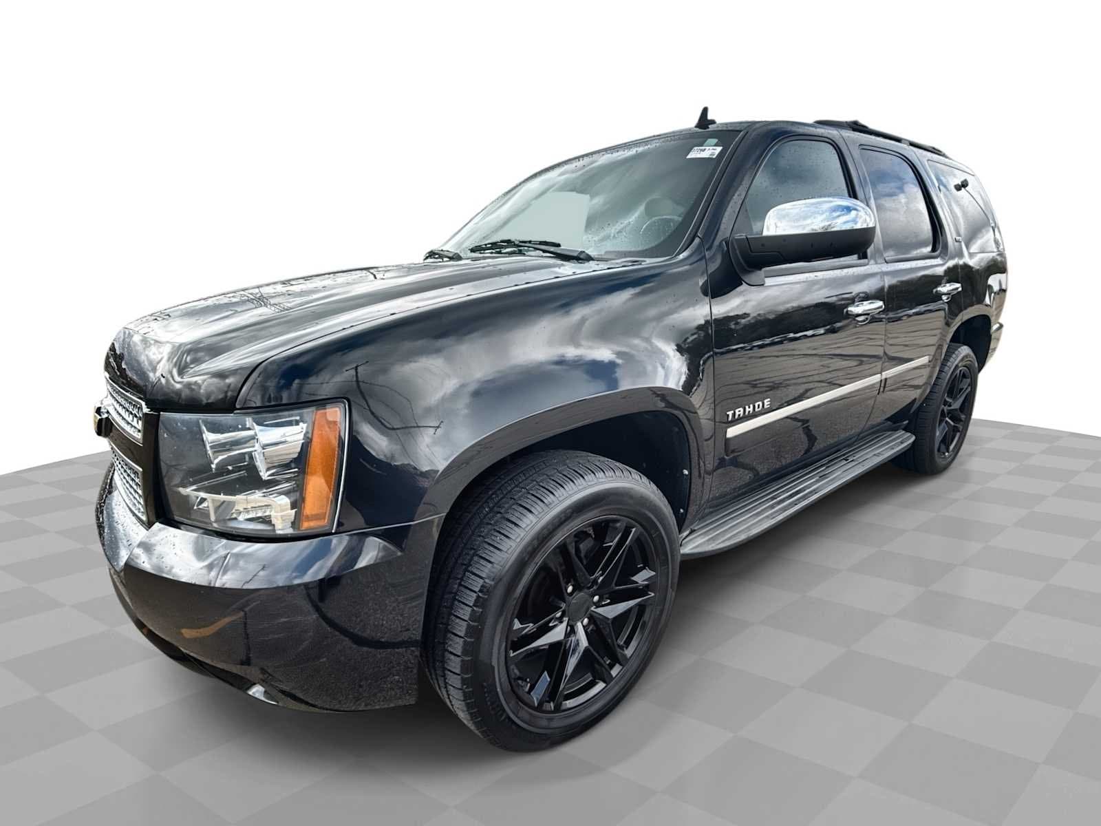 2013 Chevrolet Tahoe LTZ — photo 1 of 33