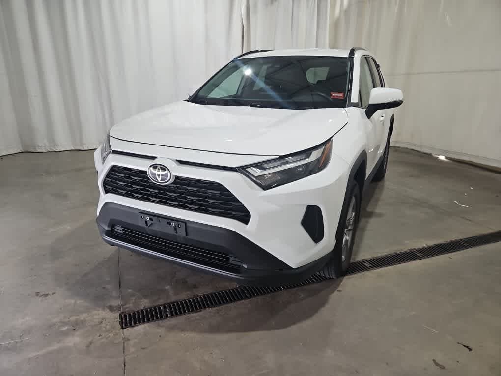 2023 Toyota RAV4 XLE — photo 1 of 9