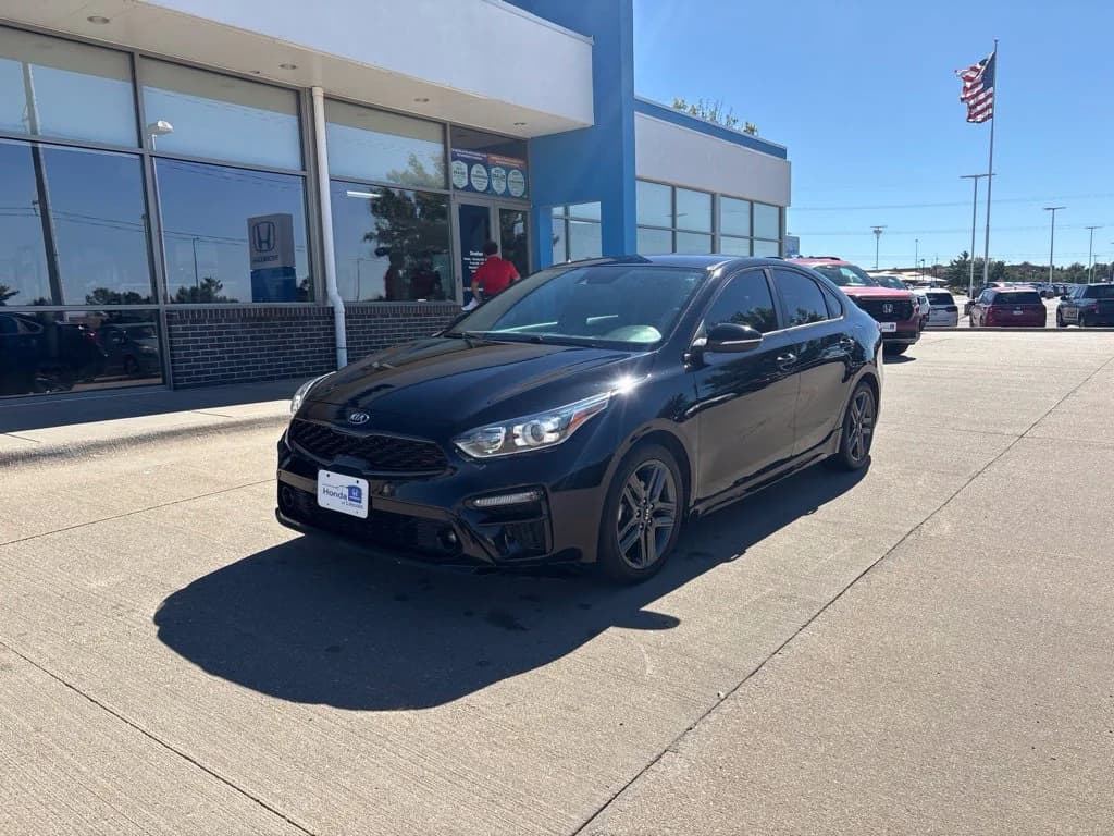2020 Kia Forte GT-Line — photo 1 of 36