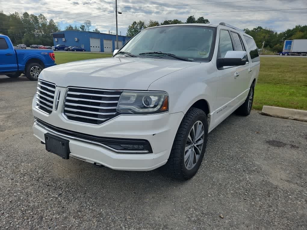 2015 Lincoln Navigator L Base — photo 1 of 5