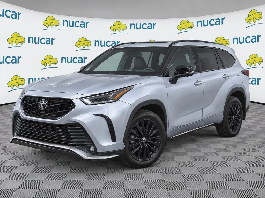2024 Toyota Highlander Base — photo 1 of 17