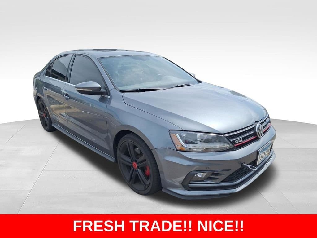 2017 Volkswagen Jetta GLI — photo 1 of 5