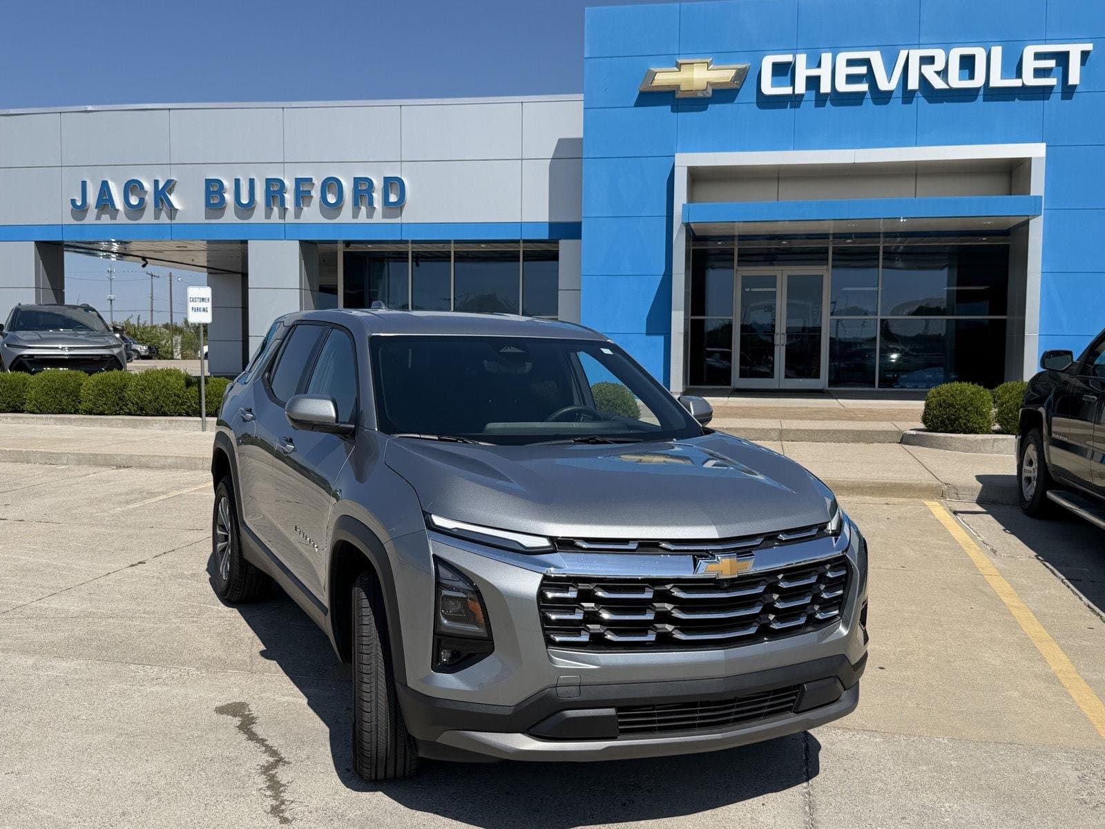 2026 Chevrolet Equinox AWD LT — photo 1 of 17