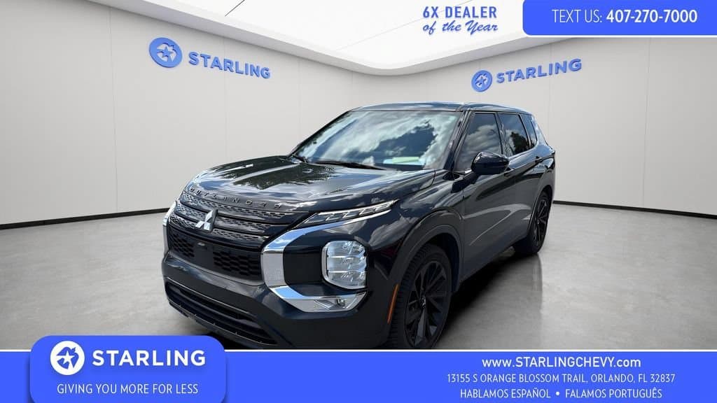2023 Mitsubishi Outlander SEL Black Edition — photo 1 of 7