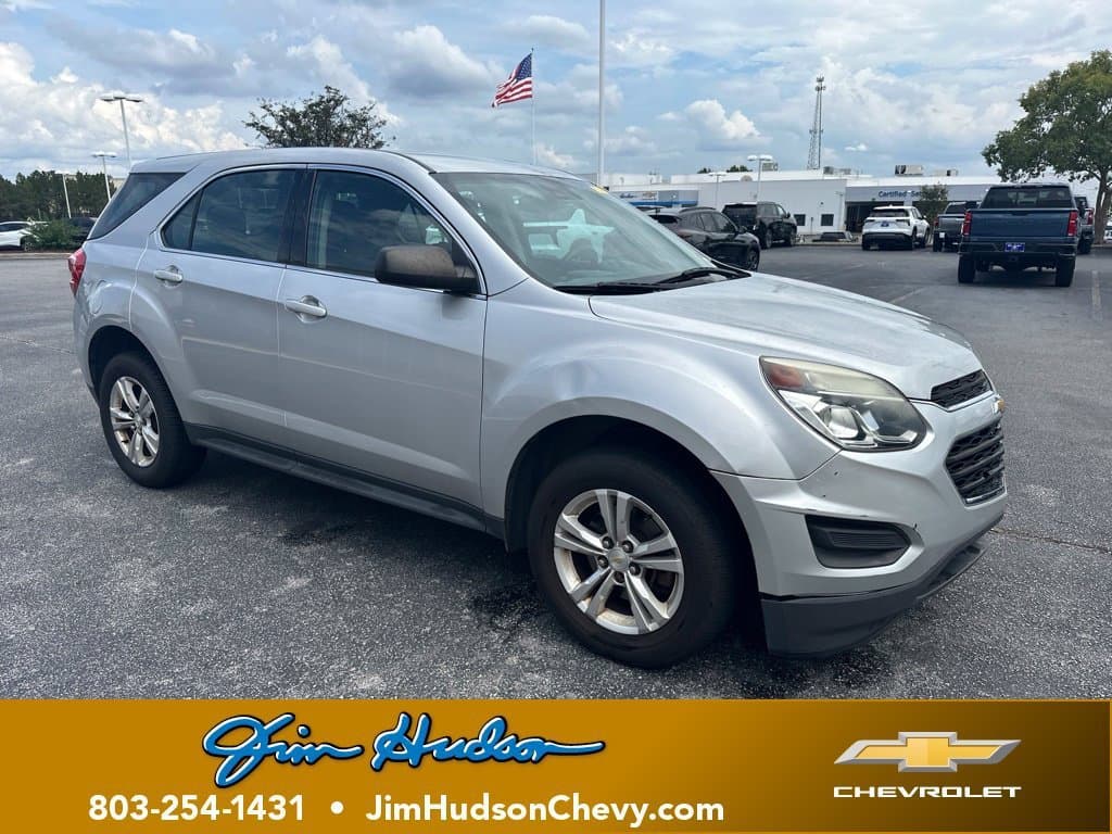2017 Chevrolet Equinox LS — photo 1 of 10