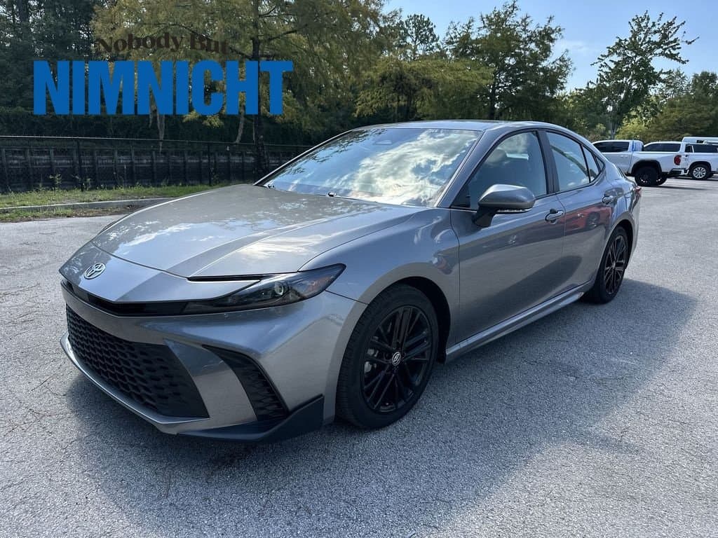 2026 Toyota Camry SE — photo 1 of 34