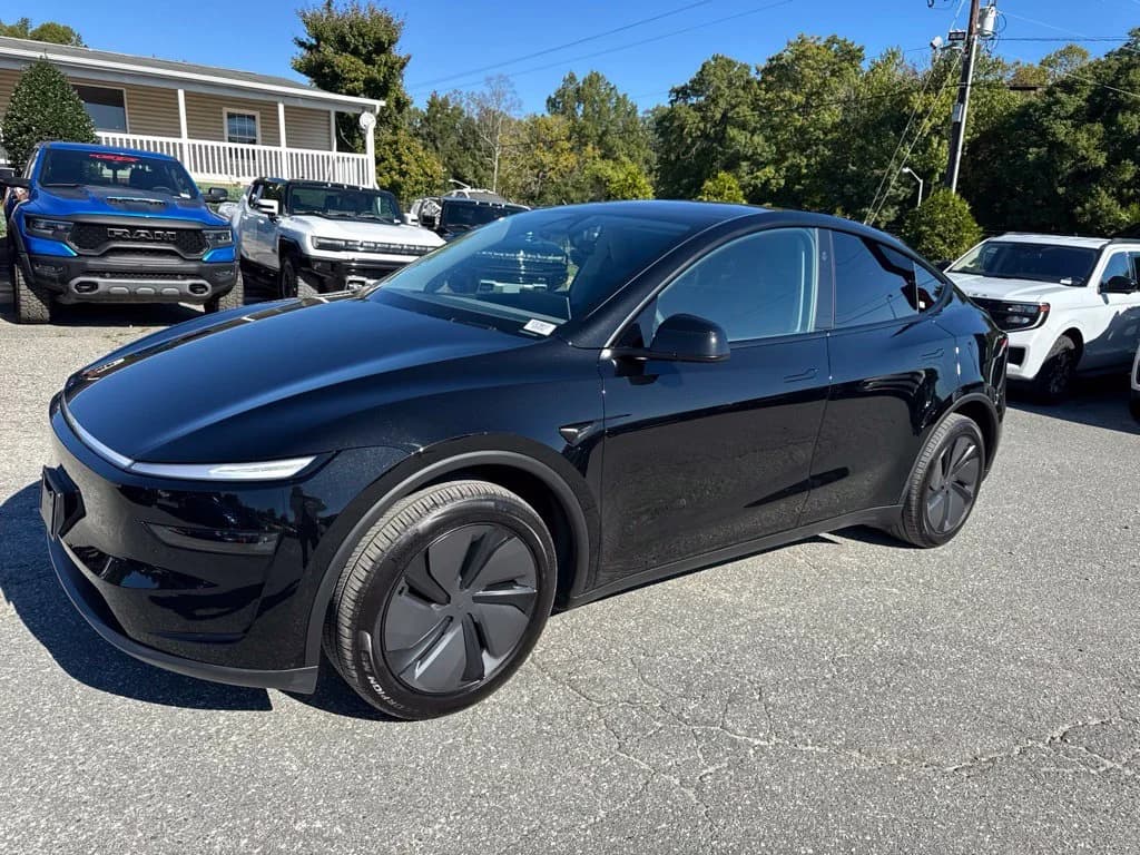 2026 Tesla Model Y Premium — photo 1 of 36