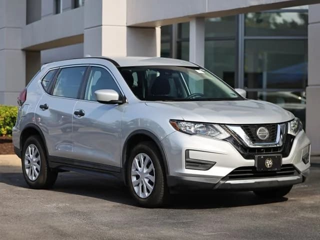 2020 Nissan Rogue S — photo 1 of 40