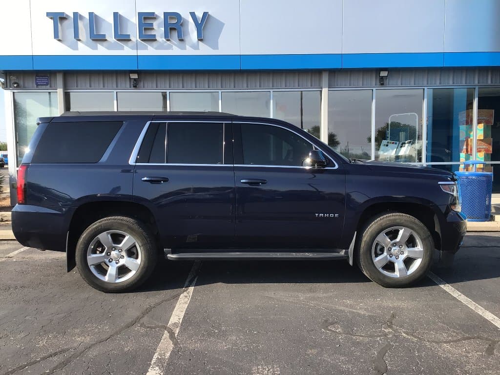 2019 Chevrolet Tahoe LS — photo 1 of 16