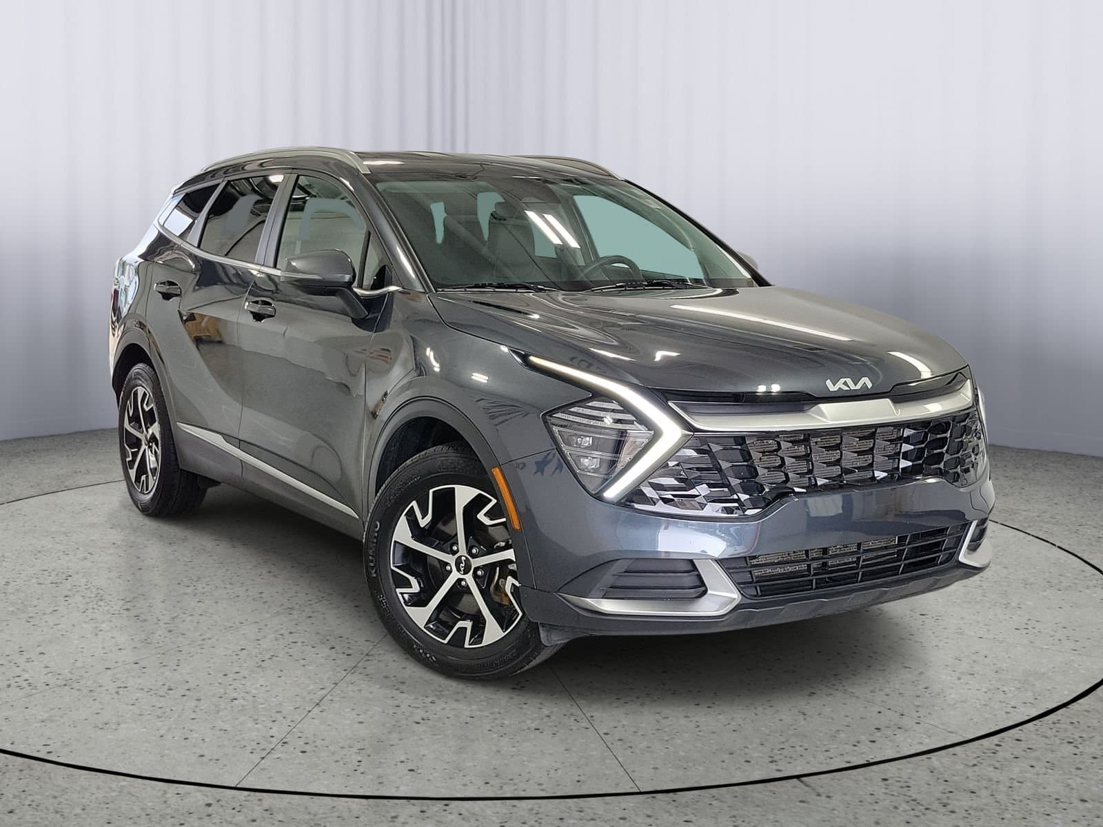 2024 Kia Sportage EX — photo 1 of 31