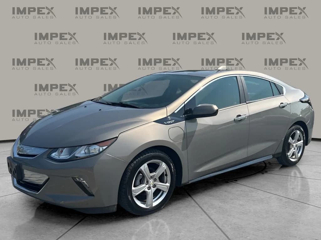 2017 Chevrolet Volt LT — photo 1 of 34
