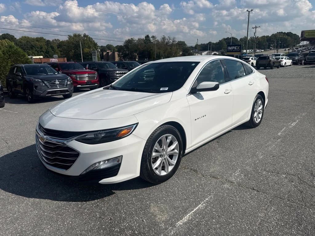 2020 Chevrolet Malibu LT — photo 1 of 32