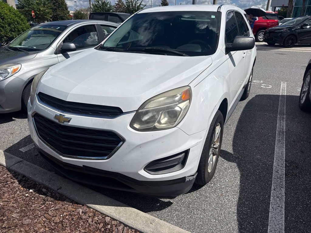2017 Chevrolet Equinox LS — photo 1 of 11