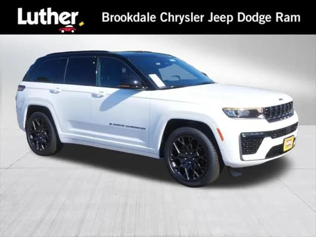 2026 Jeep Grand Cherokee Summit — photo 1 of 14