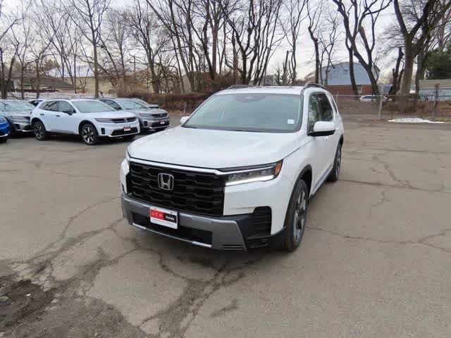 2026 Honda Pilot Touring — photo 1 of 33