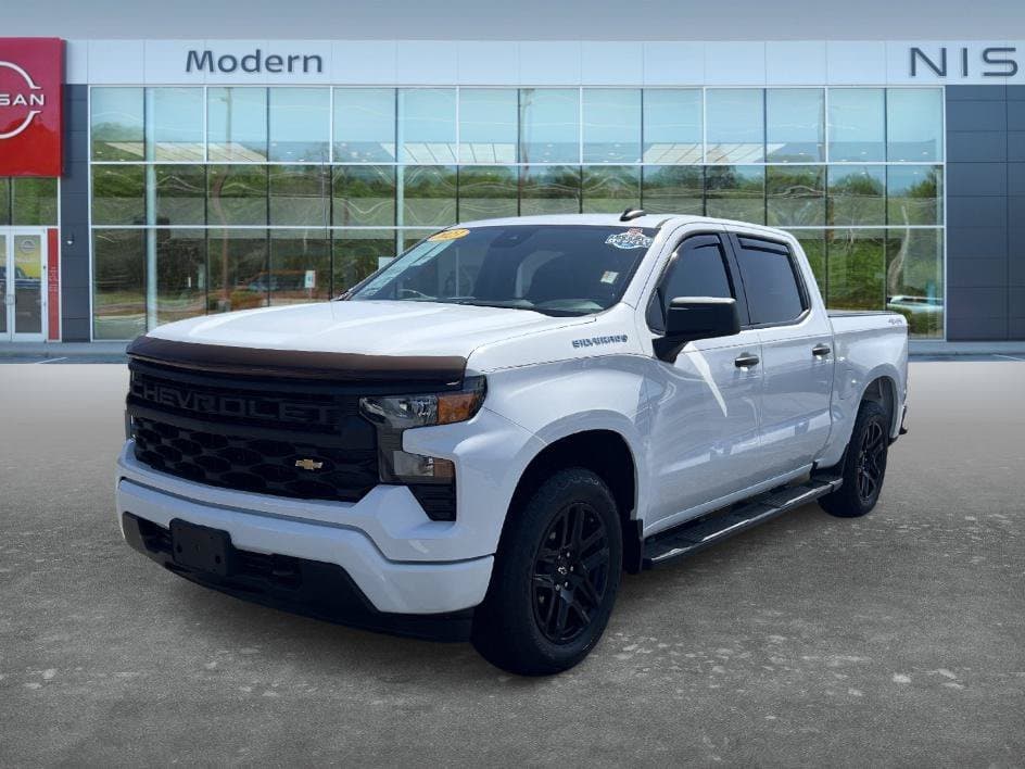 2023 Chevrolet Silverado 1500 Custom — photo 1 of 27