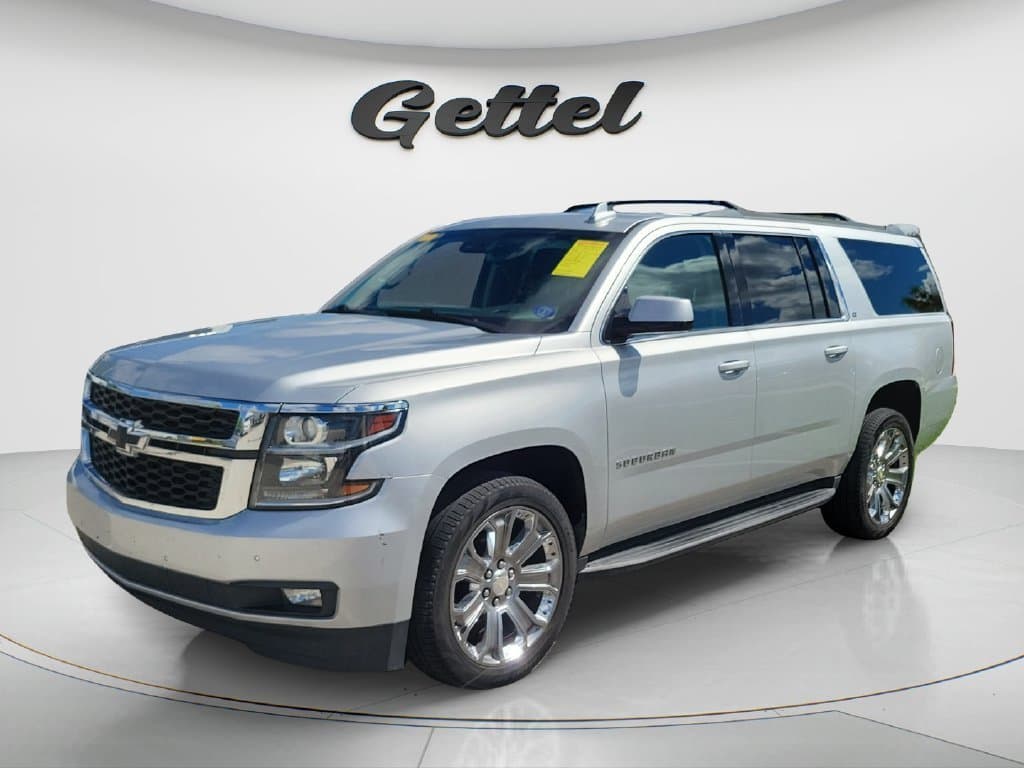 2017 Chevrolet Suburban LT — photo 1 of 15