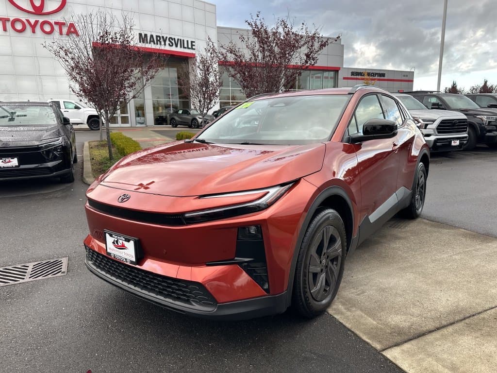 2026 Toyota C-HR SE — photo 1 of 50