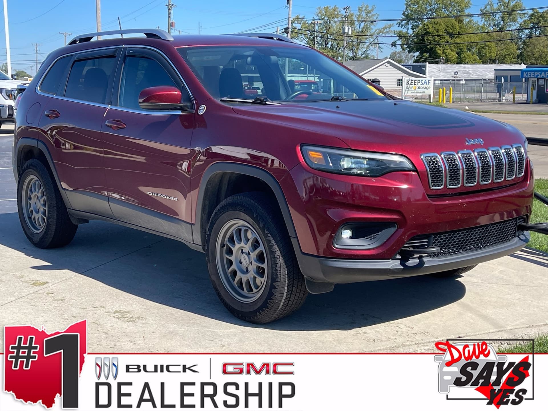 2019 Jeep Cherokee Latitude — photo 1 of 15