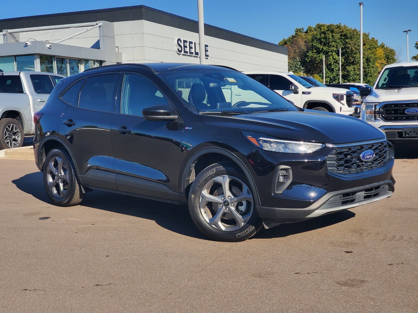 2025 Ford Escape ST-Line Select — photo 1 of 27