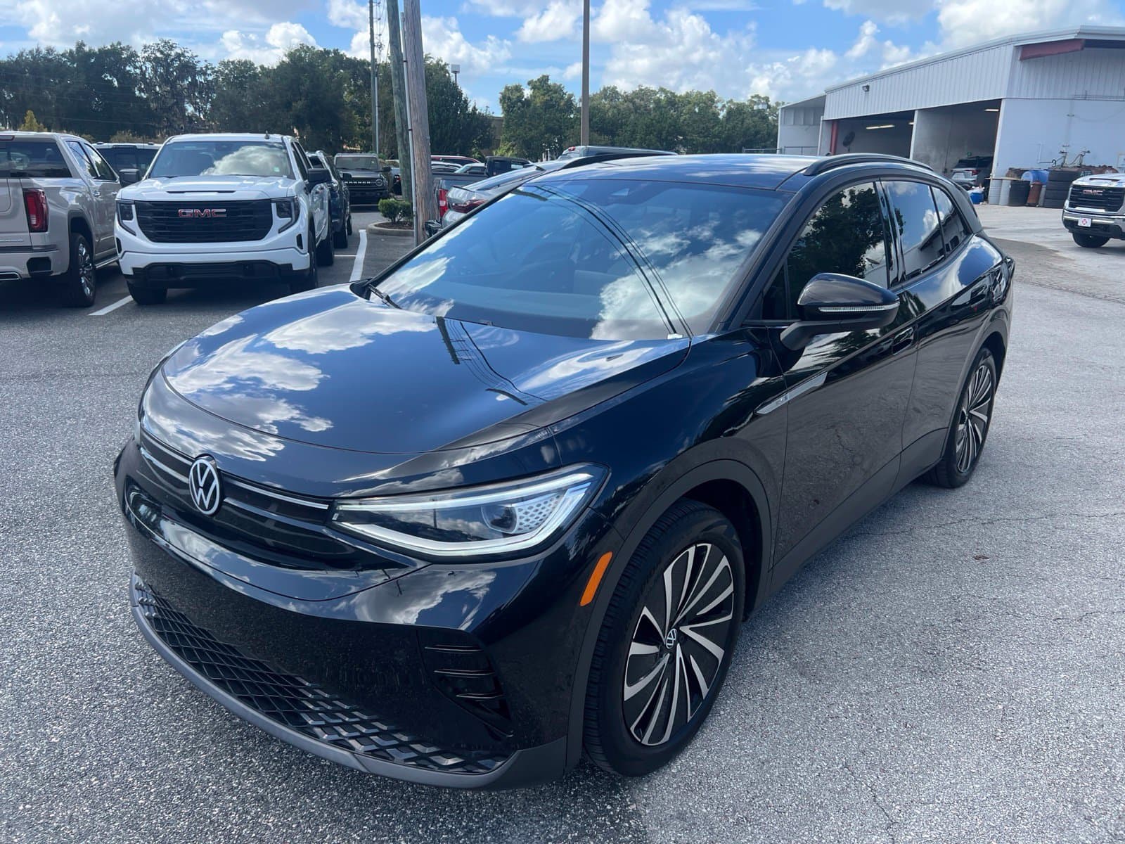 2025 Volkswagen ID.4 S Limited — photo 1 of 15
