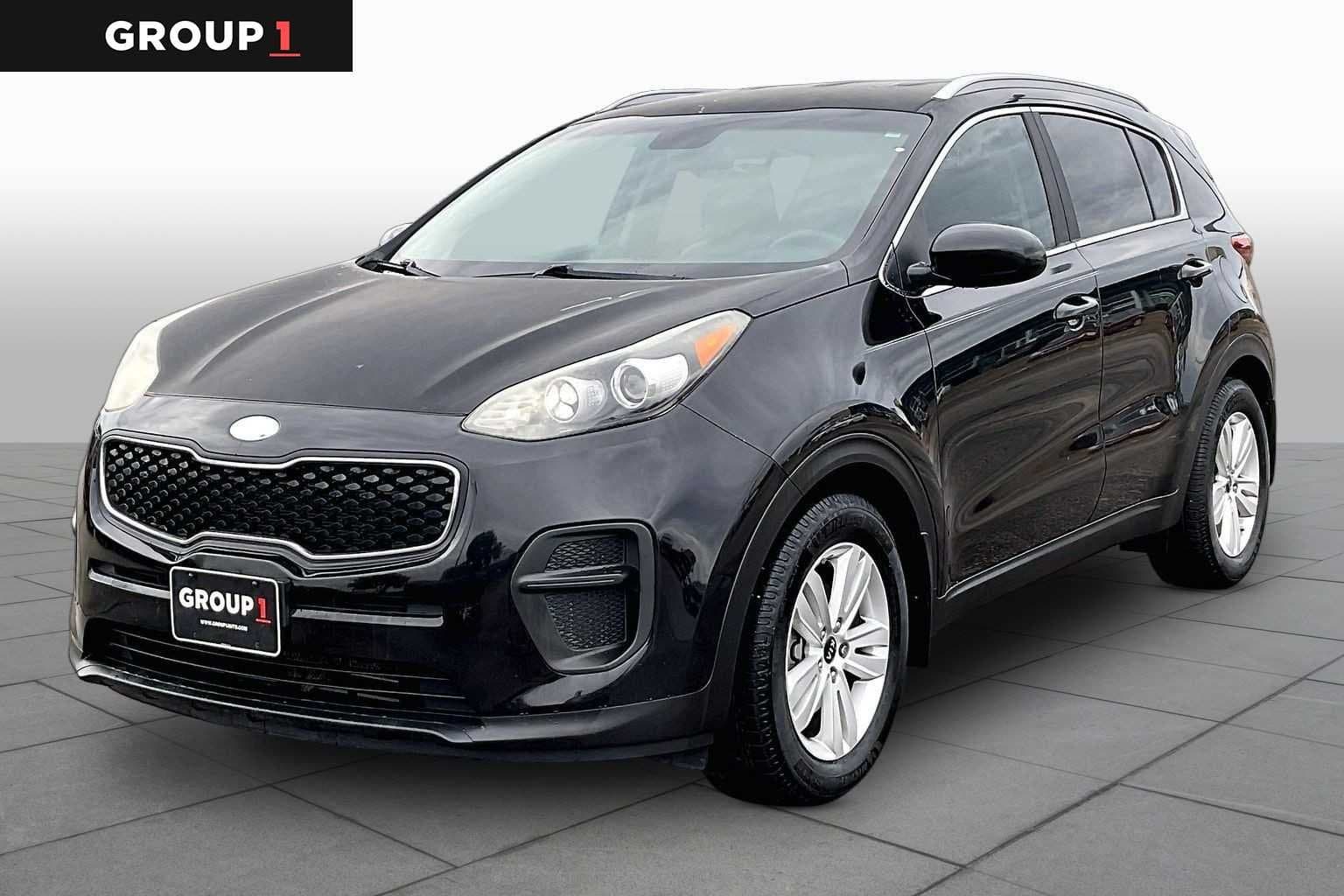 2017 Kia Sportage LX — photo 1 of 32