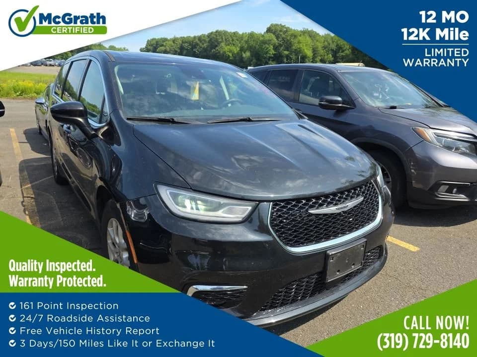 2023 Chrysler Pacifica Touring L — photo 1 of 14