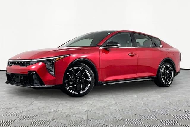 2025 Kia K4 GT-Line — photo 1 of 31