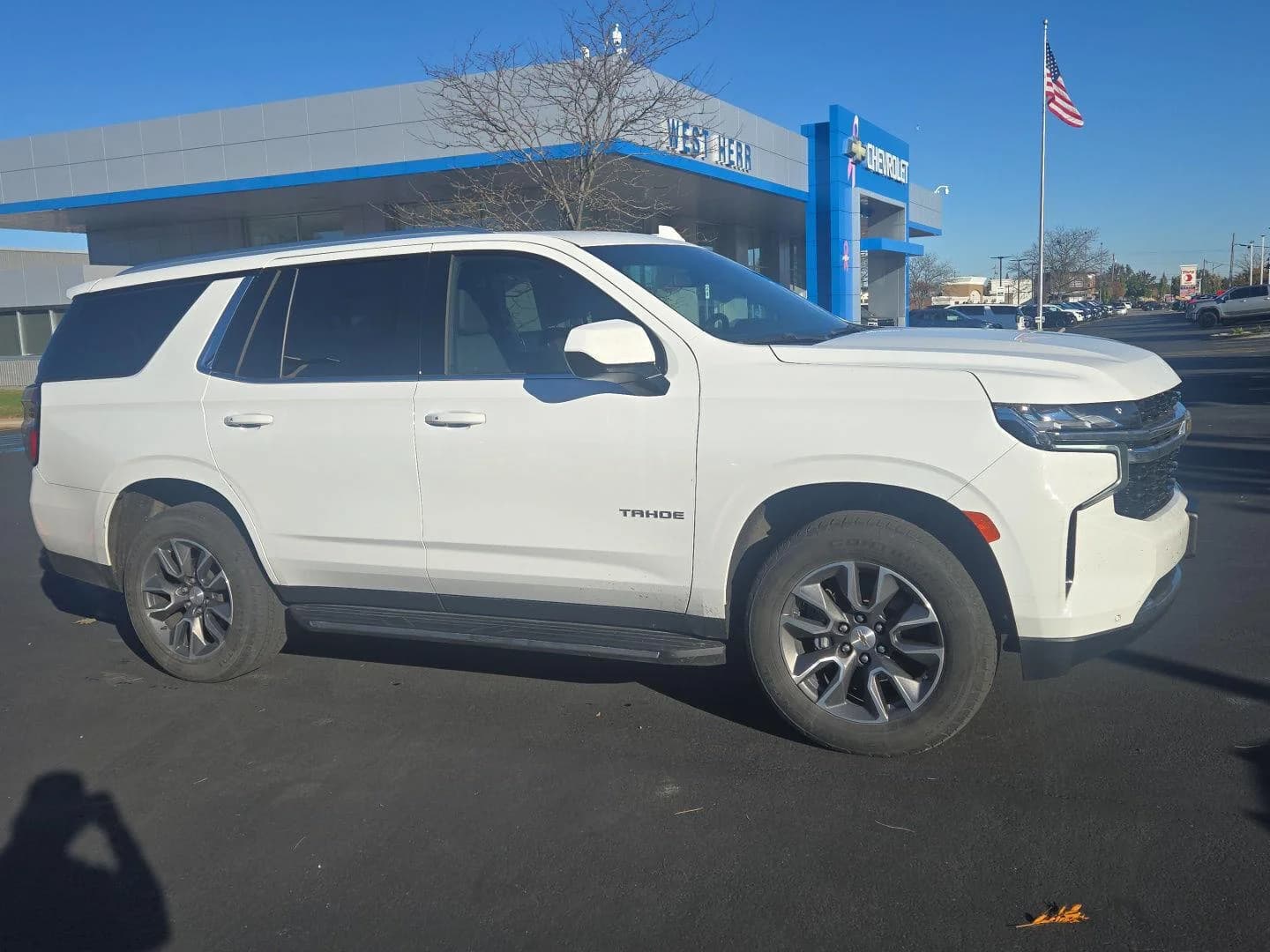 2023 Chevrolet Tahoe LS — photo 1 of 15