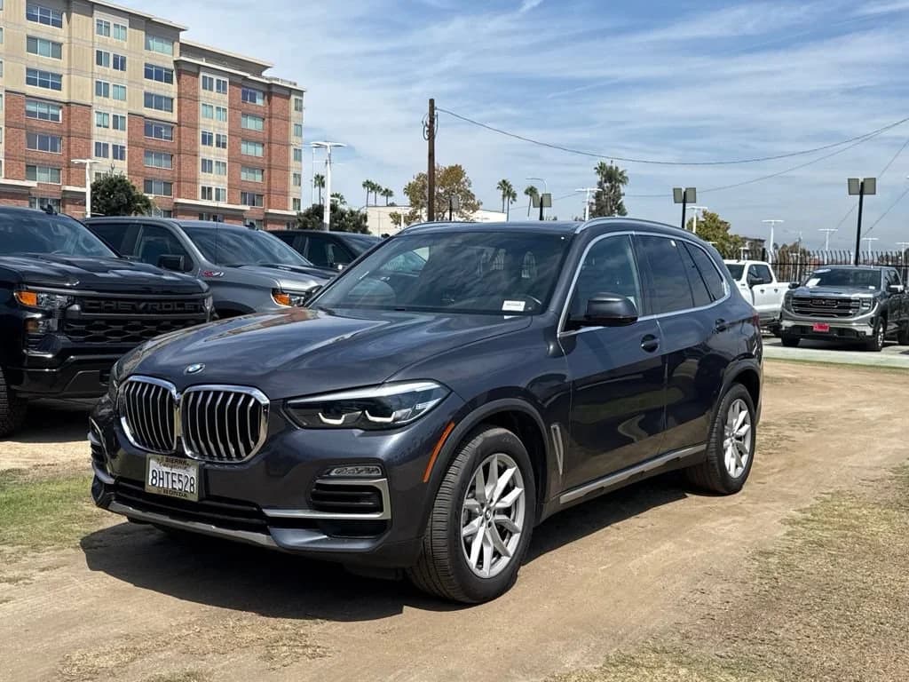 2019 BMW X5 xDrive40i — photo 1 of 12