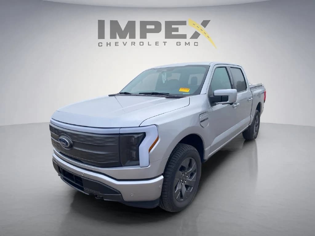 2023 Ford F-150 Lightning LARIAT — photo 1 of 17