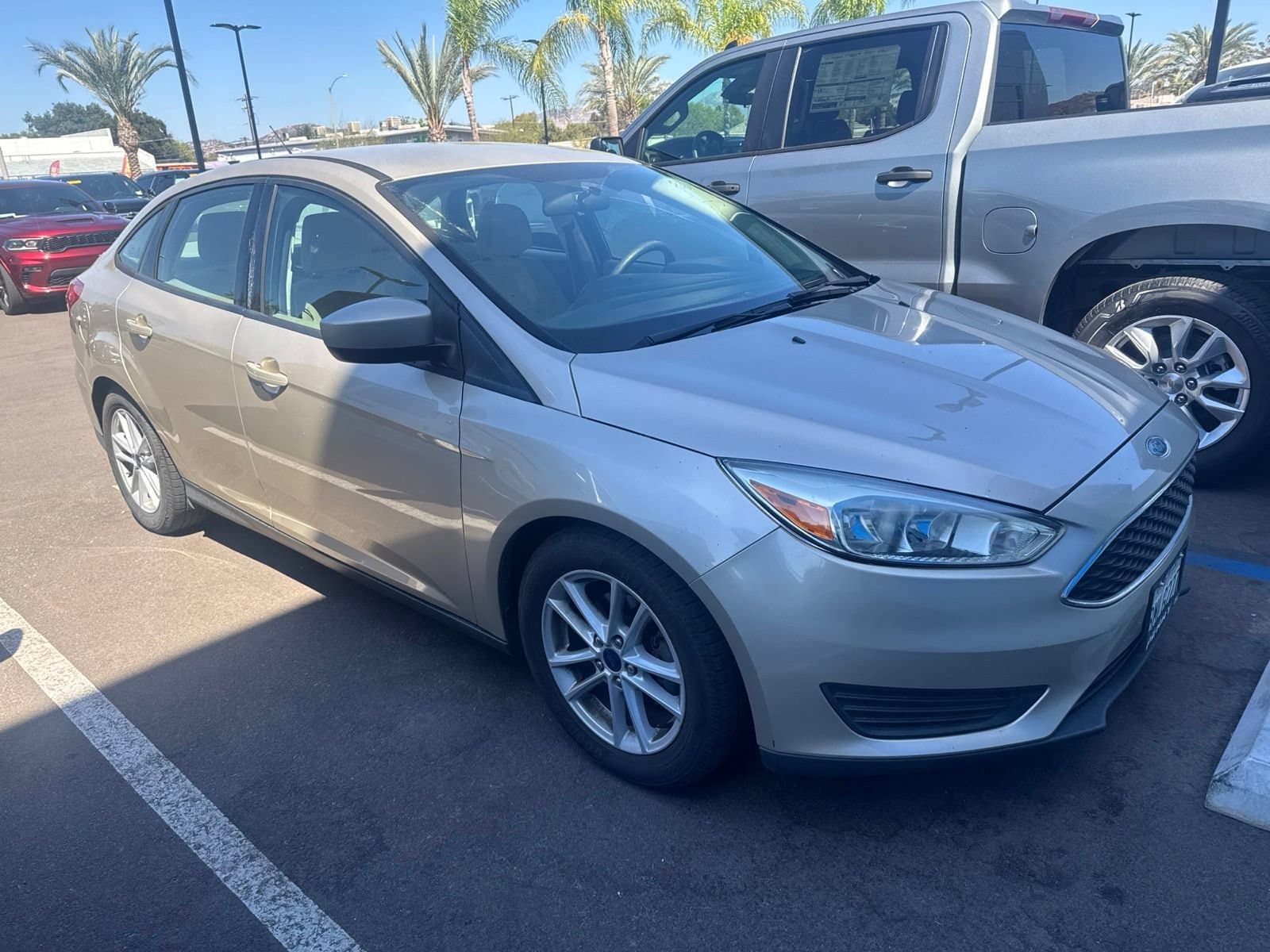 2018 Ford Focus SE — photo 1 of 12