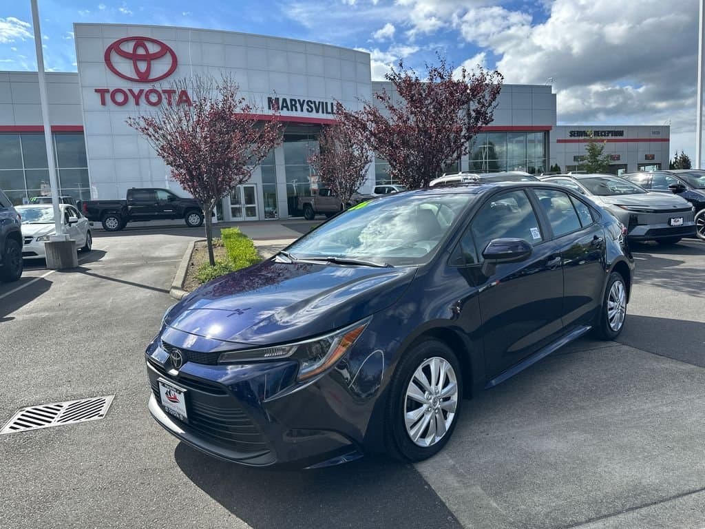 2026 Toyota Corolla LE — photo 1 of 28
