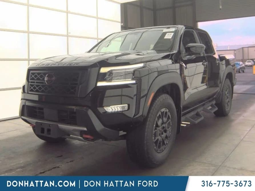 2023 Nissan Frontier PRO-4X — photo 1 of 5