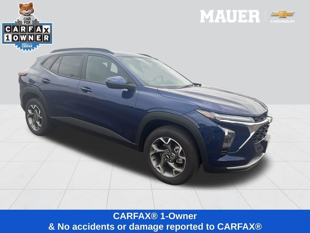 2024 Chevrolet Trax LT — photo 1 of 28