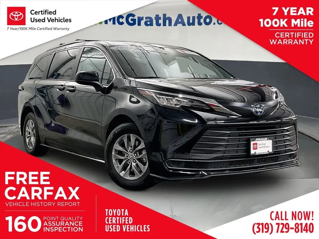 2022 Toyota Sienna LE — photo 1 of 40